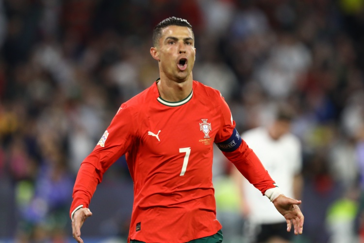 海星体育-约克：C罗在足球上和梅西相当；C罗以后可以去拍电影比如速激