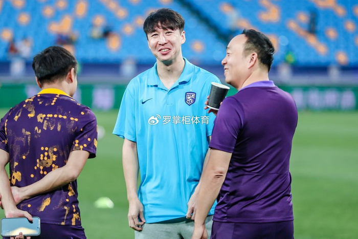 海星体育直播-曝37岁前国脚即将退役！18年的坚守，他是中国后卫 “铁血样本”？|任航|中超|三镇|超级杯|武汉三镇_新浪体育_新浪新闻